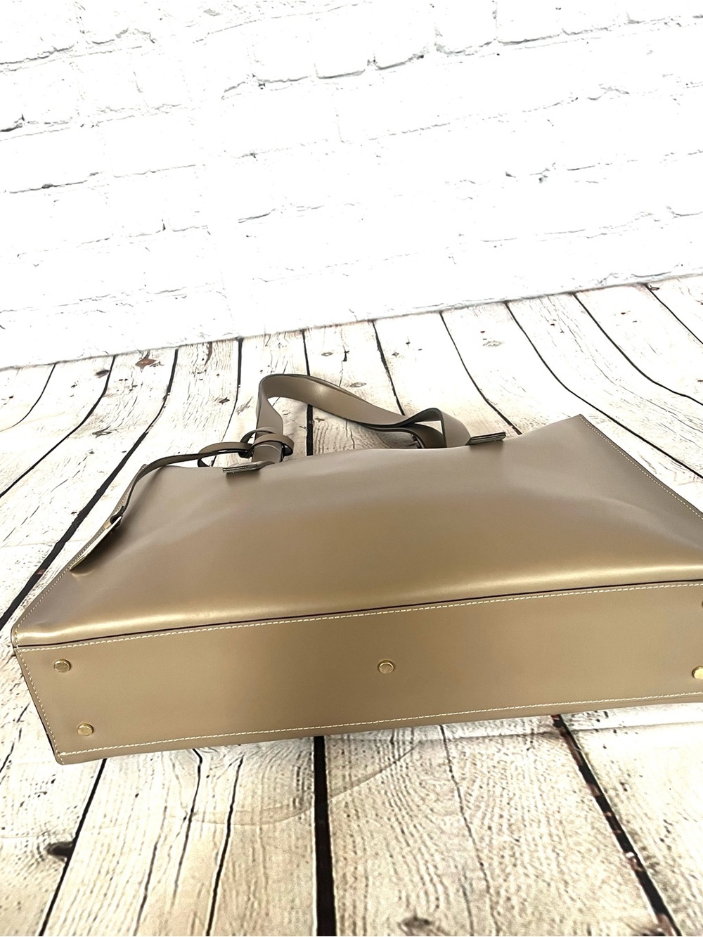 Ripani Italian Leather Work Tote Bag in Taupe / Mushroom - Picture 3 of 7